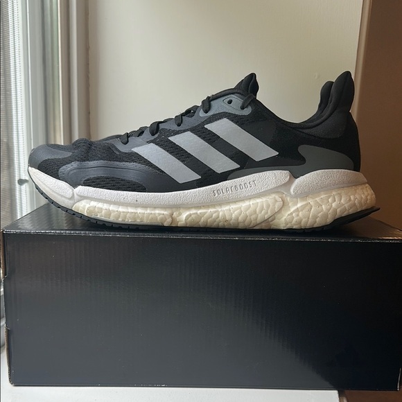 Adidas Men’s Black Solarboost Running Lifestyle Sneakers Size 8 - Picture 1 of 9